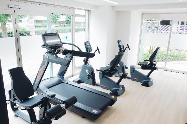 【リハビリ特化型デイサービス】理学療法士　住之江公園徒歩5分　日勤のみ　年間休日124日+リフレッシュ休暇3日休みが多い施設